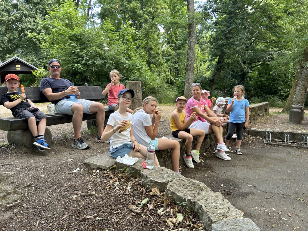 Kinderchor-Ausflug-Pause